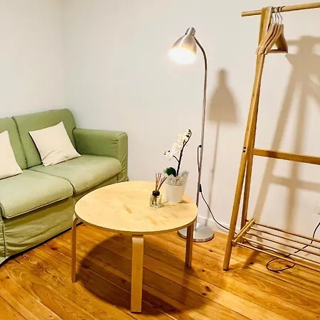 Amalia Tiny 1 * Lisboa